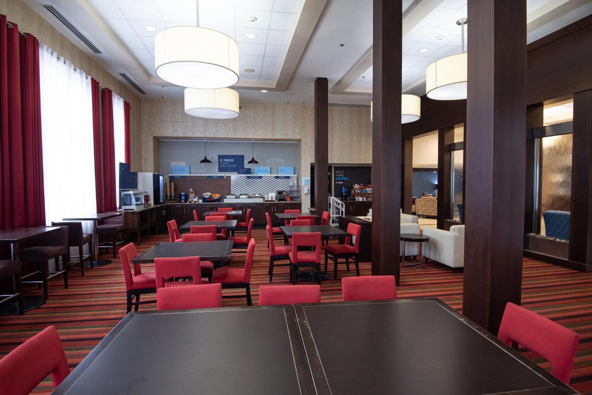 Holiday Inn Express Hotel & Suites Chatham South By Ihg Exteriér fotografie