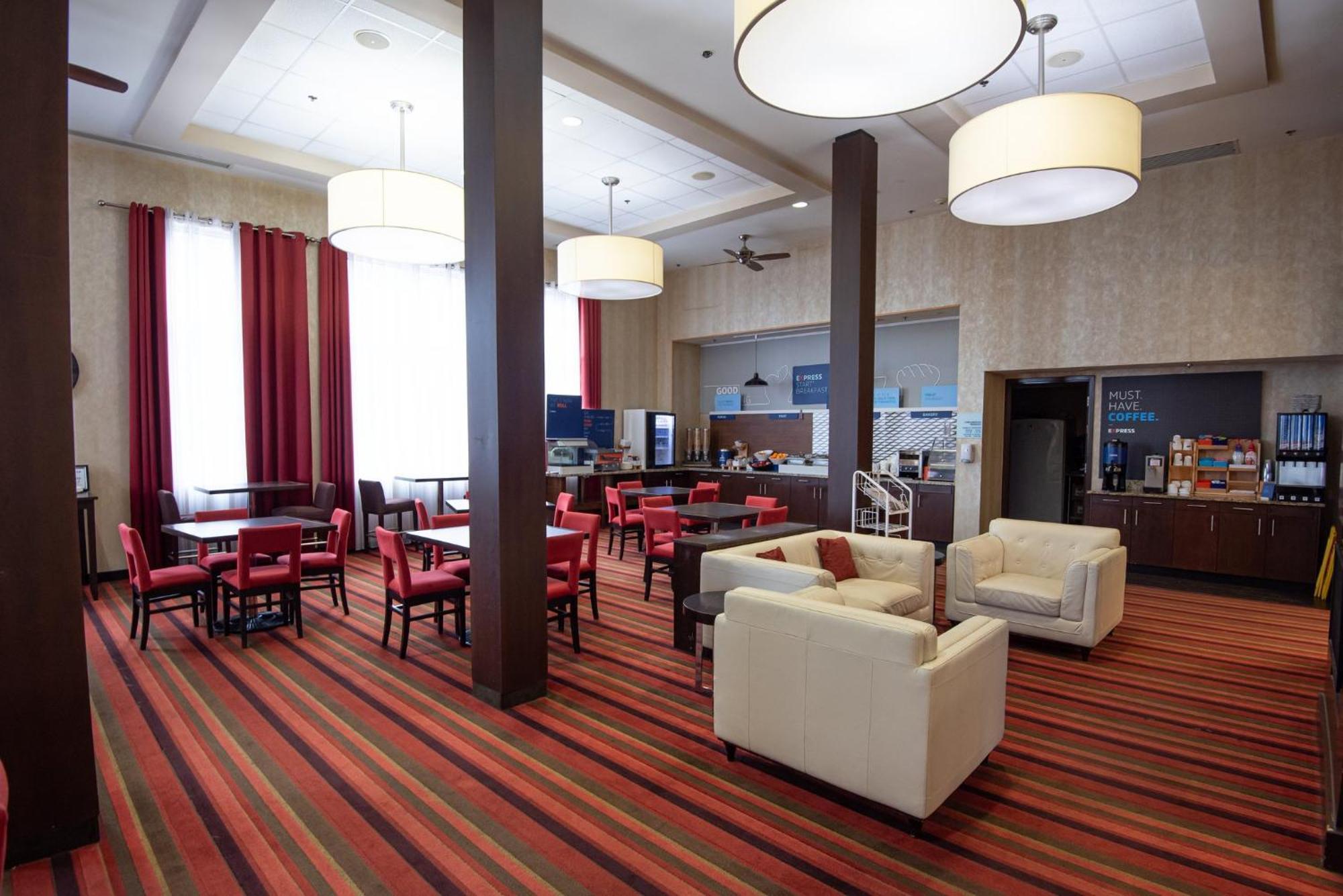 Holiday Inn Express Hotel & Suites Chatham South By Ihg Exteriér fotografie